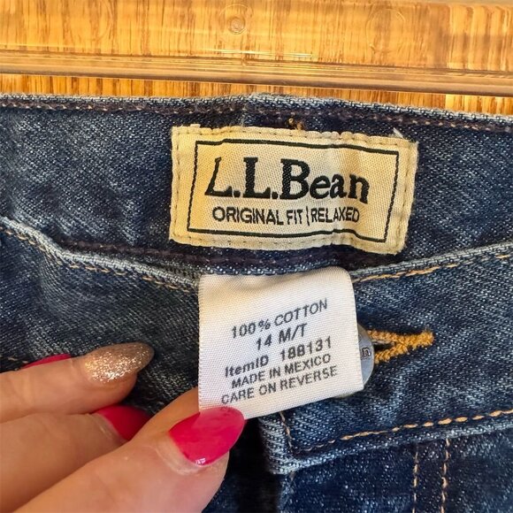 L.L. Bean Women's Relaxed Fit Jeans Size 14M/T Blue Denim Medium Wash - Picture 3 of 4